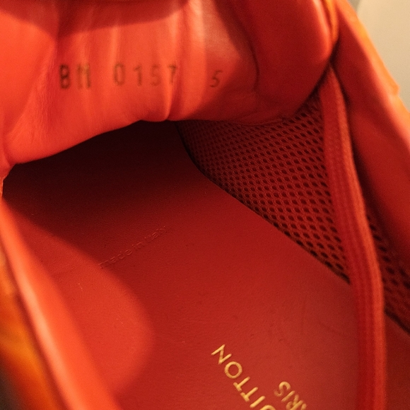 Authentic Louis Vuitton Calf Skin Crocodile Embossed Runaway Sneakers - Picture 13 of 13